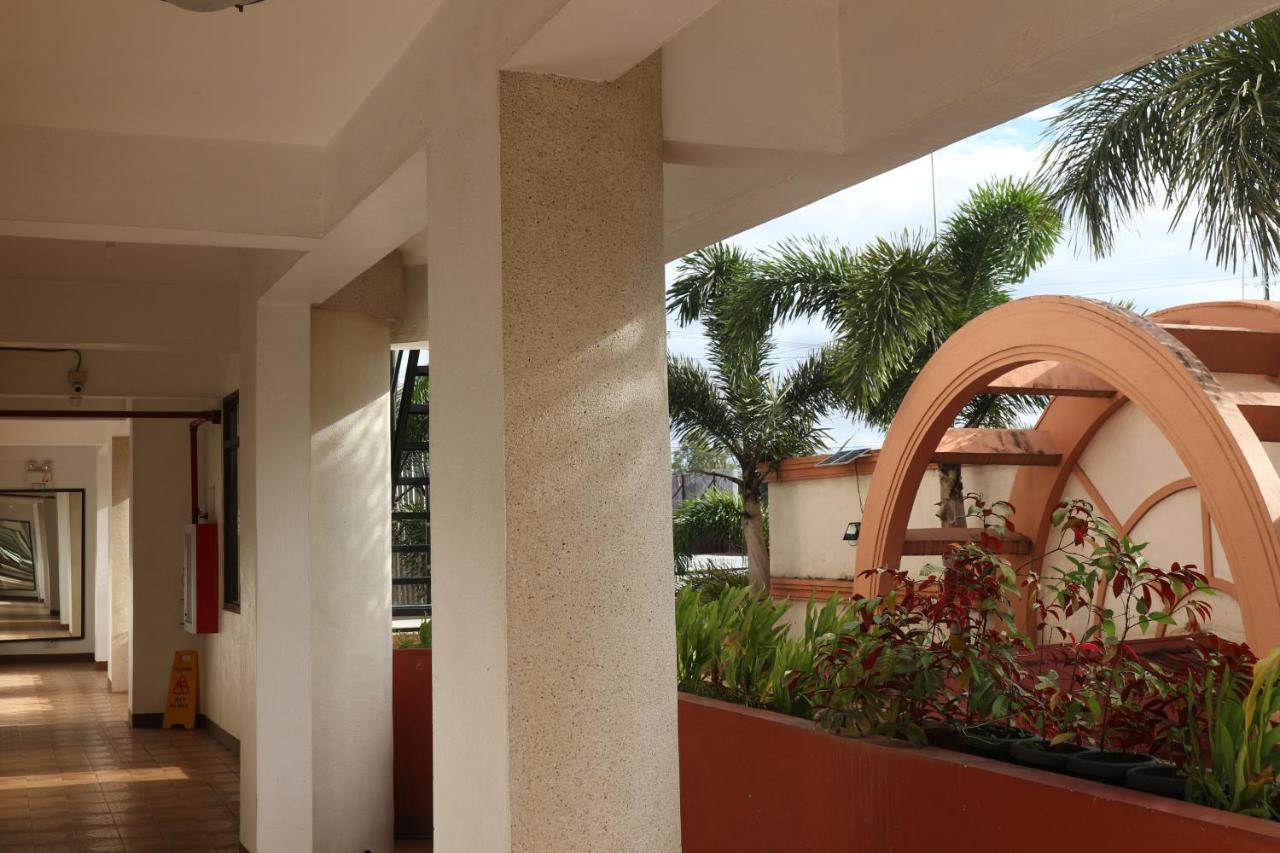 Hotel Casa Ilustre Balayan Екстер'єр фото