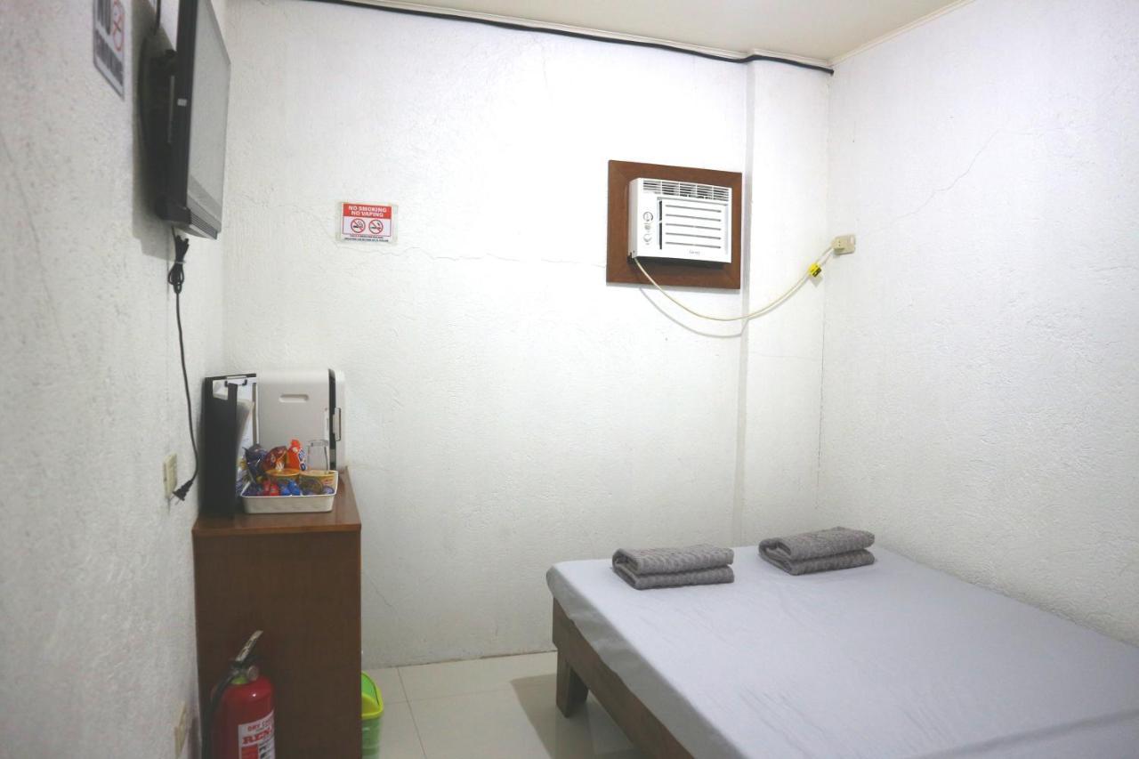 Hotel Casa Ilustre Balayan Екстер'єр фото