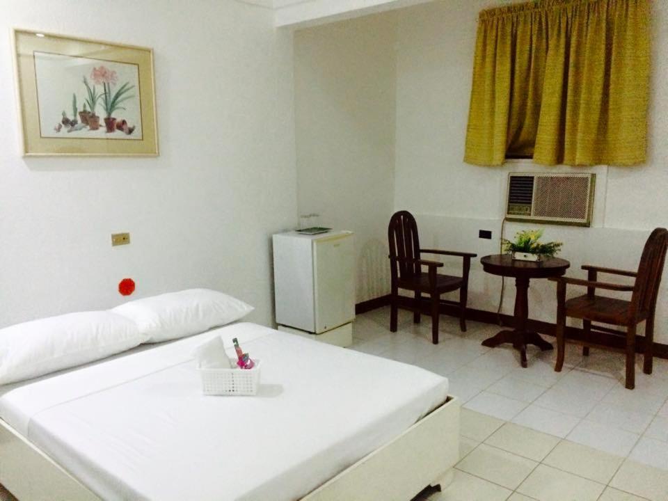 Hotel Casa Ilustre Balayan Екстер'єр фото