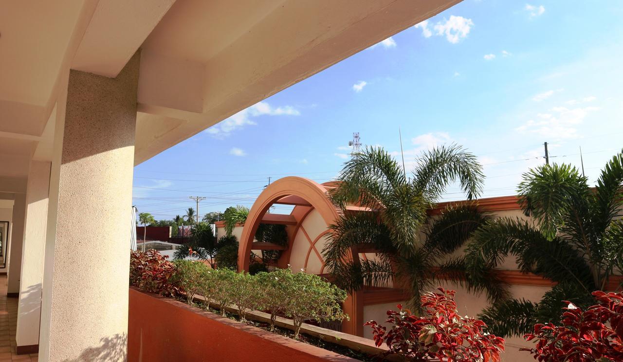 Hotel Casa Ilustre Balayan Екстер'єр фото